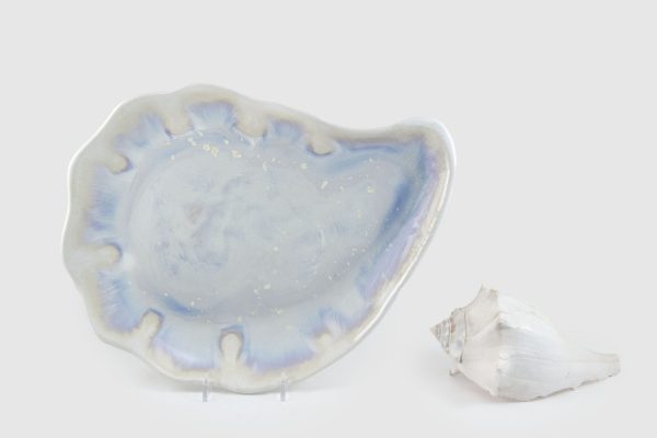 Oyster Large Plate in Pearl